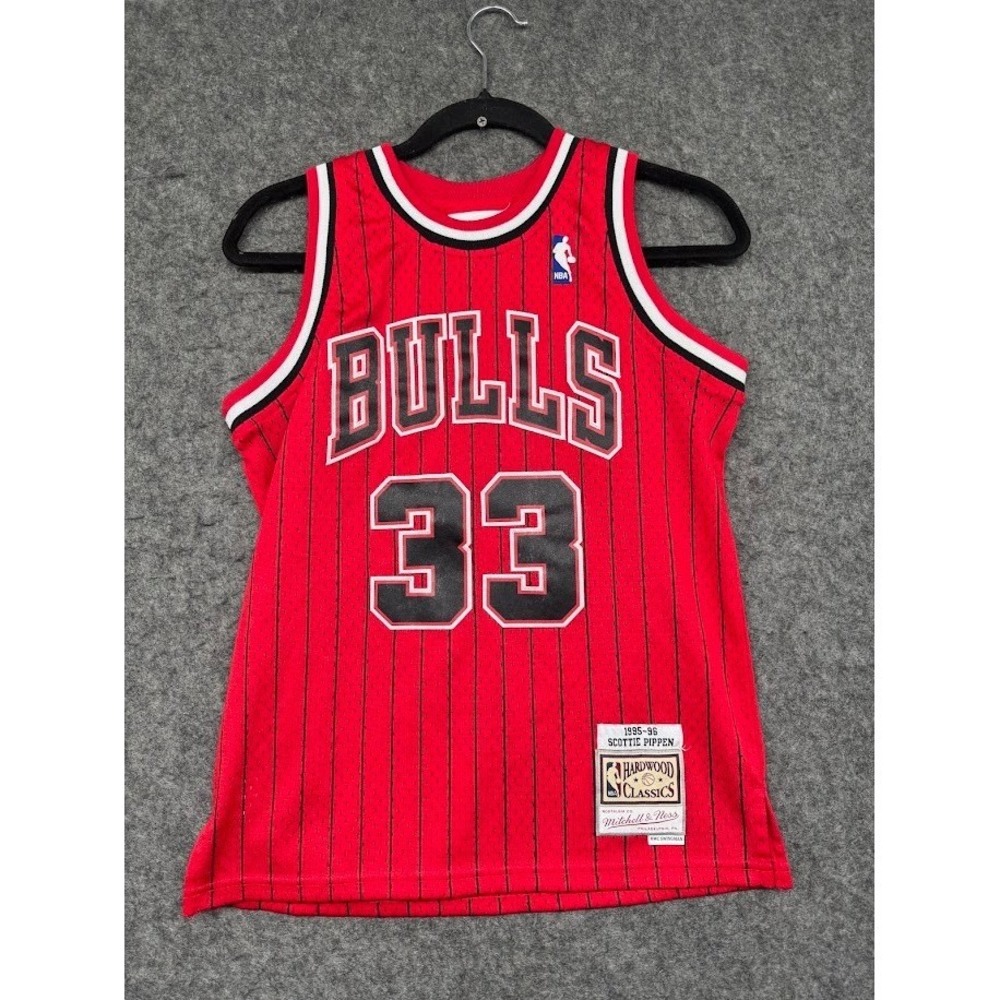 Mitchell & Ness Scottie Pippen 33 Bulls 1995-96 Jersey Youth M 10/12 Red Jersey